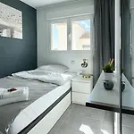 Апартаменты One7 The Sunrise Penthouse *